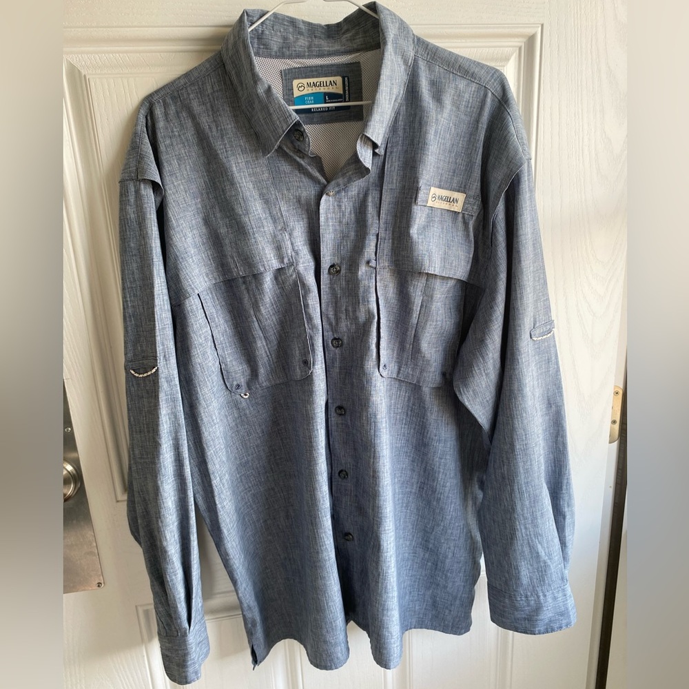 Magellan Outdoors Mens Grey Fish Gear Relaxed Fit Vented Shirt